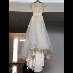 Vintage Short Sleeve Back Bow Wedding Dress